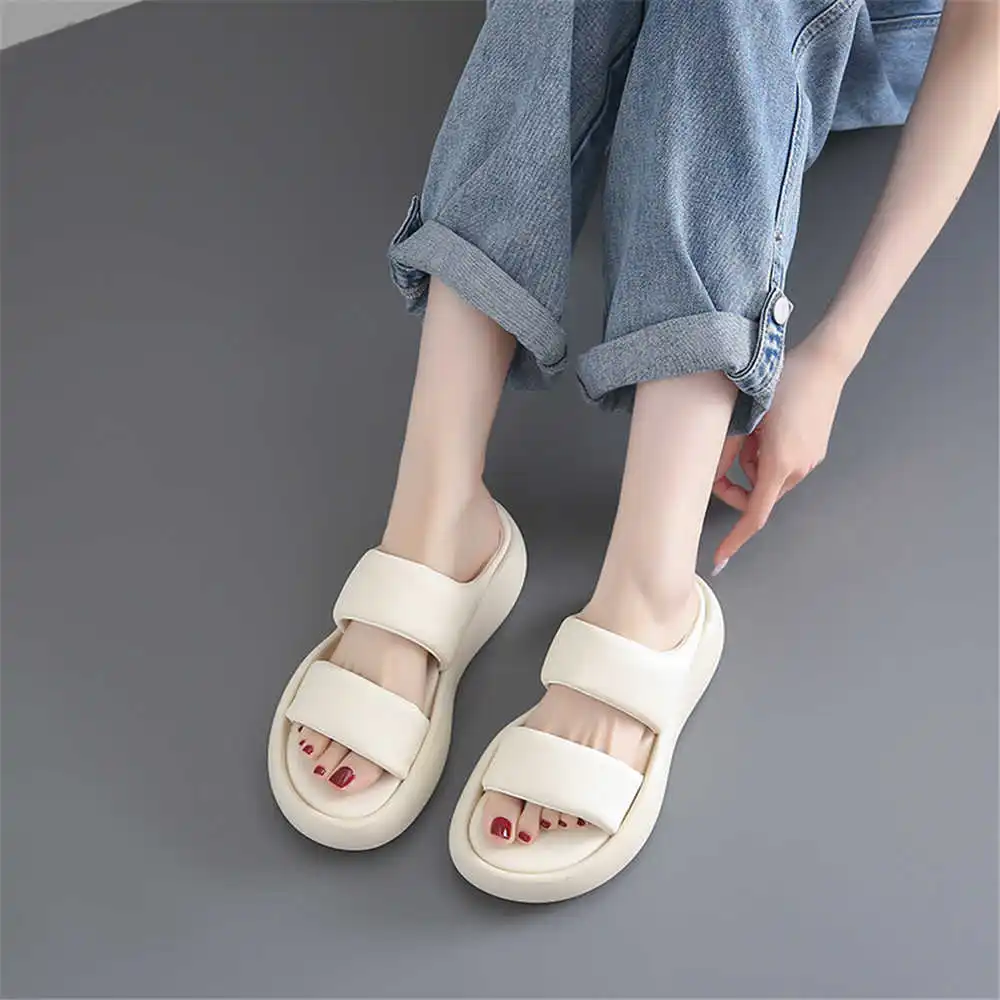 Size 39 Strips Summer Shoes Sa - Aquatic Sports Name reseña y precio